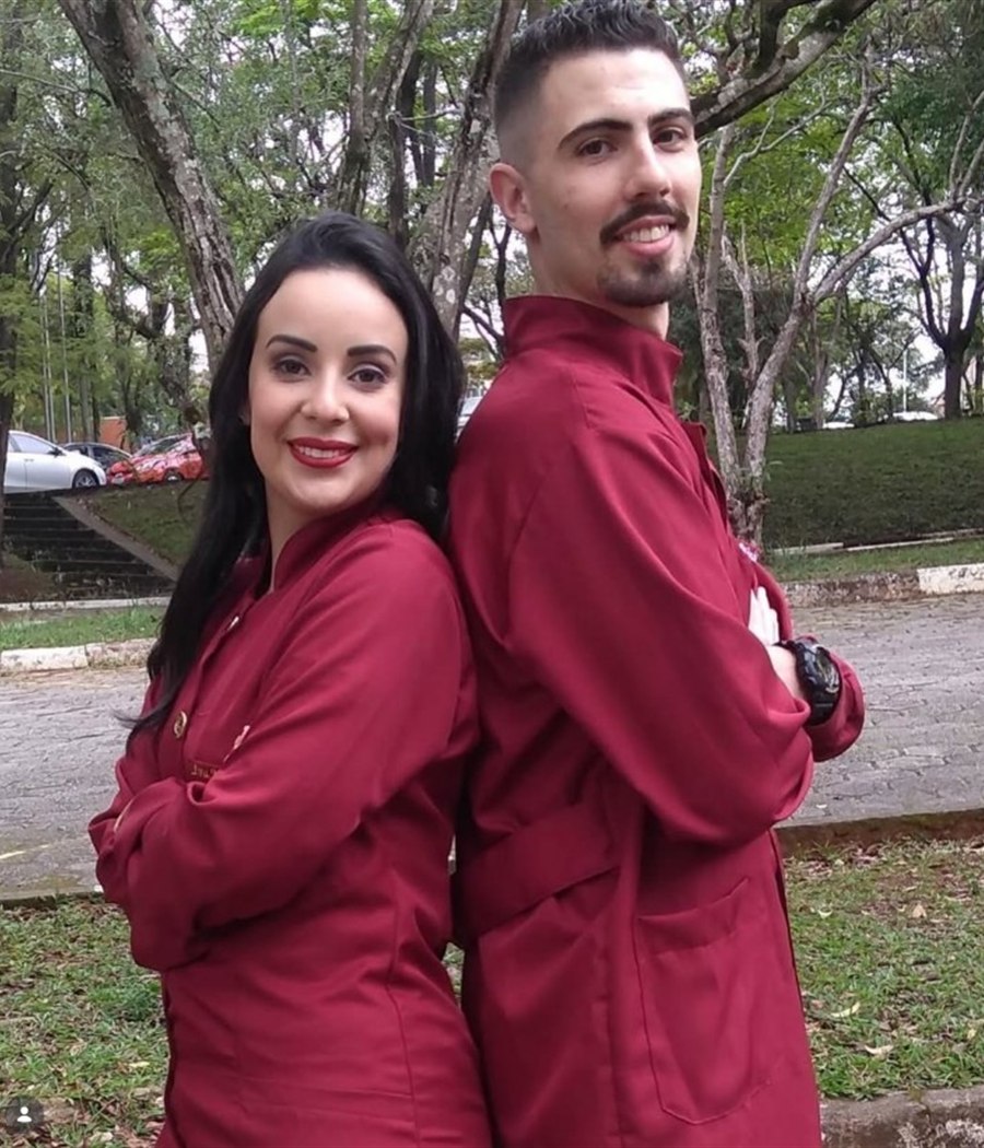 Dr. André Scarcelli e Dra. Karen — AK Odontologia